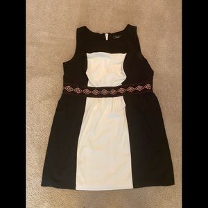 Sleeveless dress